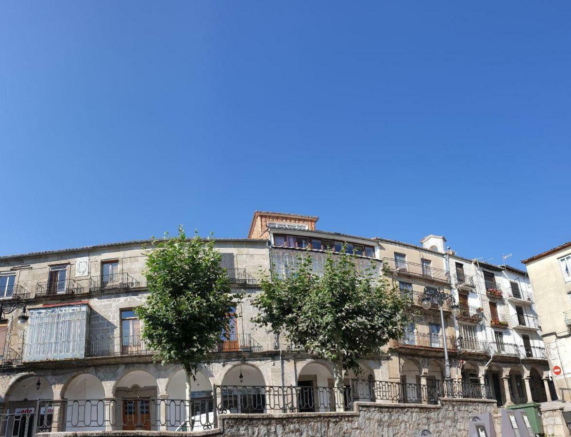 Portales De Pizarro Apartment Bejar Bagian luar foto